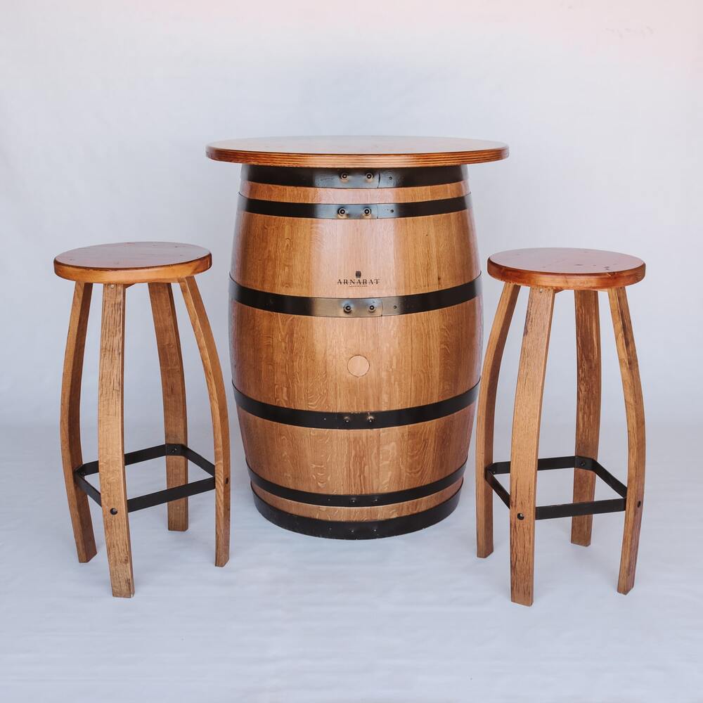 alquiler mesas altas y taburetes Barril