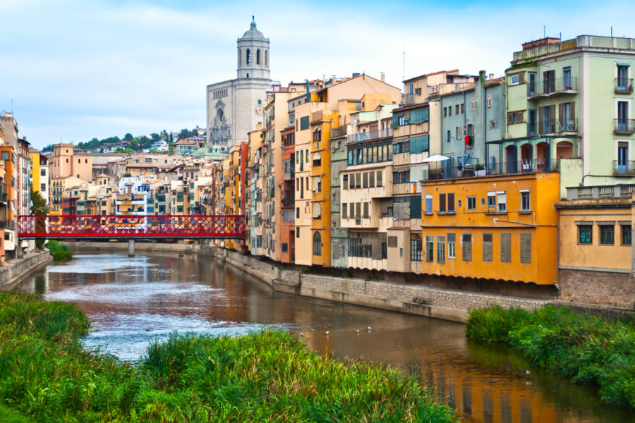 Alquiler de mesas y sillas en Girona y carpas
