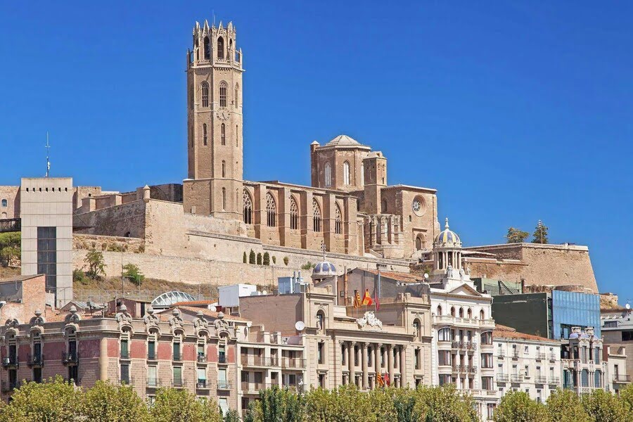 Alquiler de mesas y sillas en Lleida